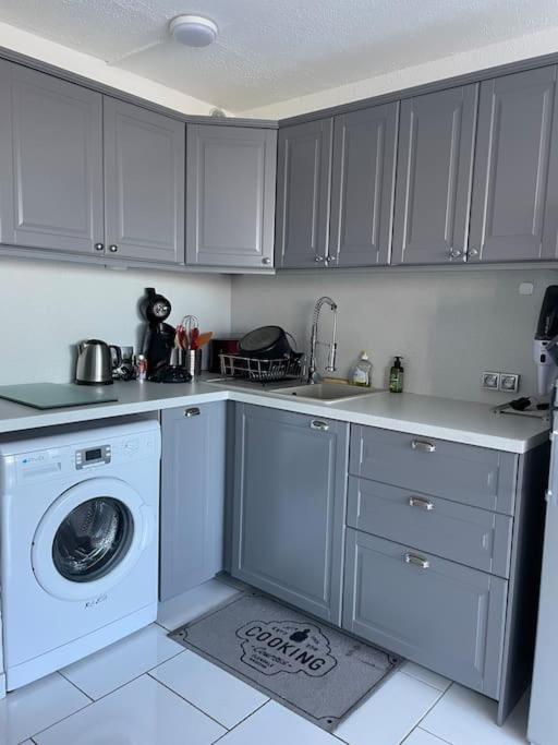 Superbe Appartement 6 Personnes Avec Piscine Secteur Richelieu, A 400M De La Plage Et A 650M Du Centre Port Agde Exteriör bild